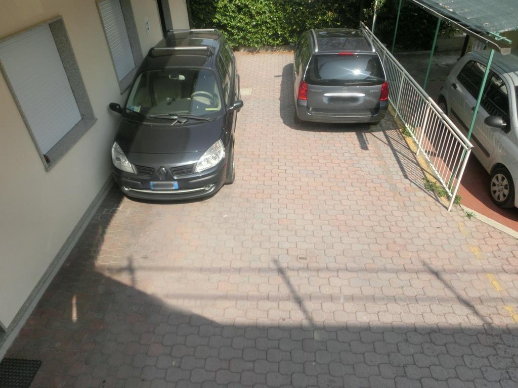 Viviana Apartment Линяно Сабиадоро Екстериор снимка